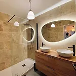 Modern & Cosy 3 Bedrooms Train Tramway شقة *