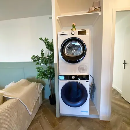 Modern & Cosy 3 Bedrooms Train Tramway Daire