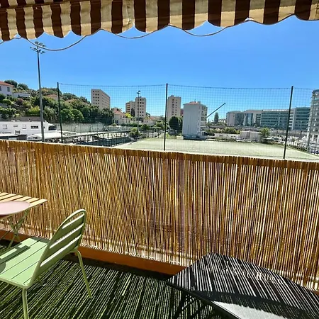 Daire Modern & Cosy 3 Bedrooms Train Tramway Nice
