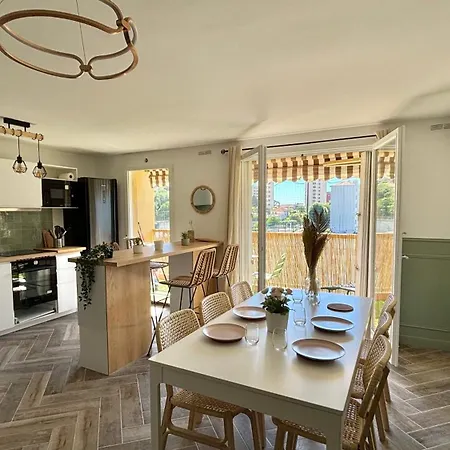 Modern & Cosy 3 Bedrooms Train Tramway Daire